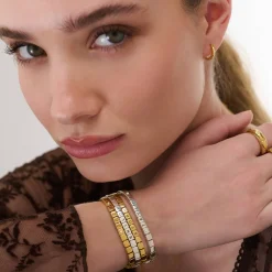 Engraved Dotted Square Bracelet with Diamonds - Gold Vermeil